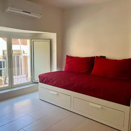 Maison Ludovin * Neapel